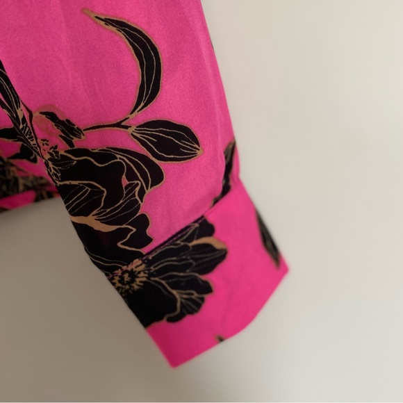 VICI HOT PINK FLORAL V NECK RUFFLED BLOUSE TOP - Picture 8 of 12